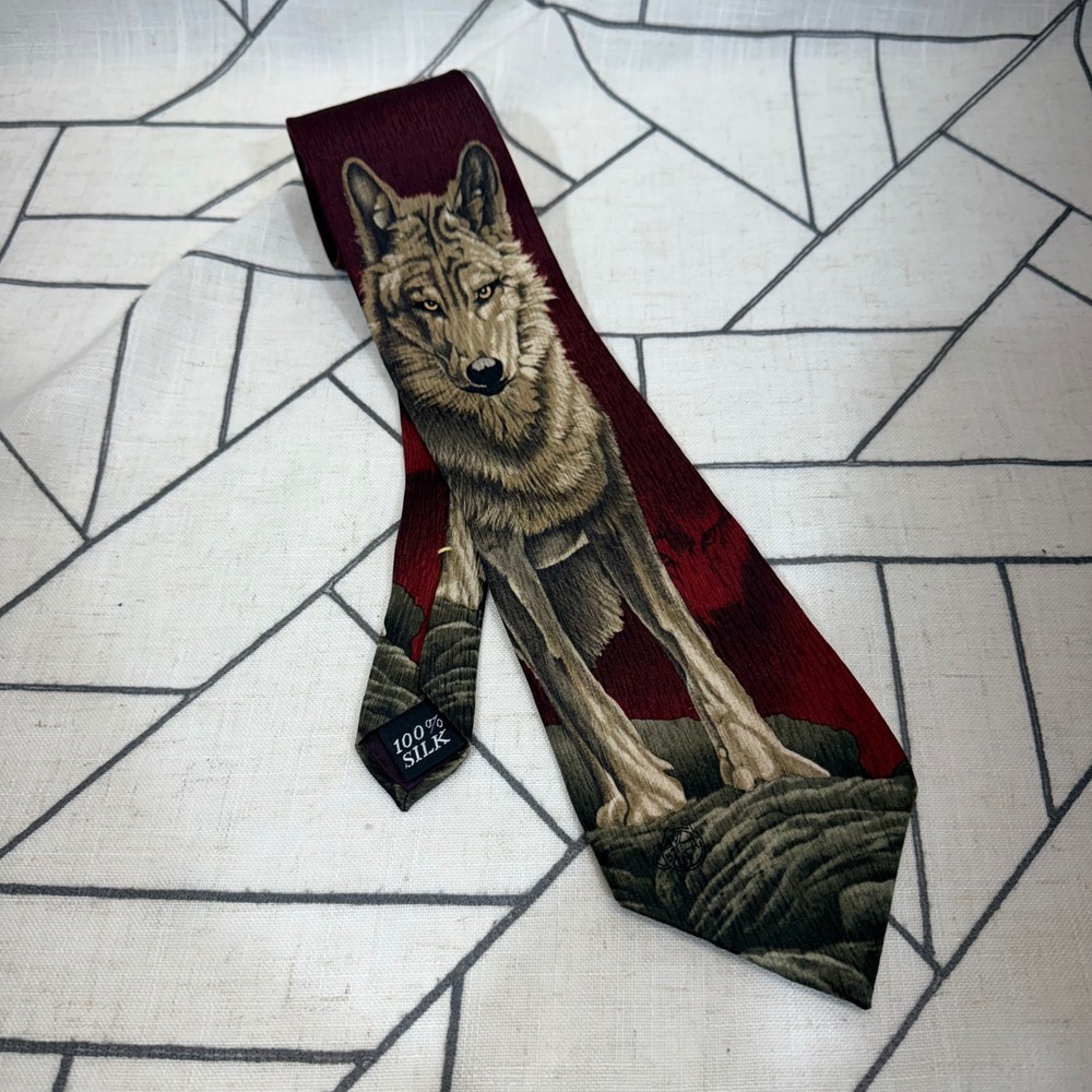 Endangered Species Silk Tie‎ OS Burgundy Wolf Standing Watch Scott Kennedy 1998